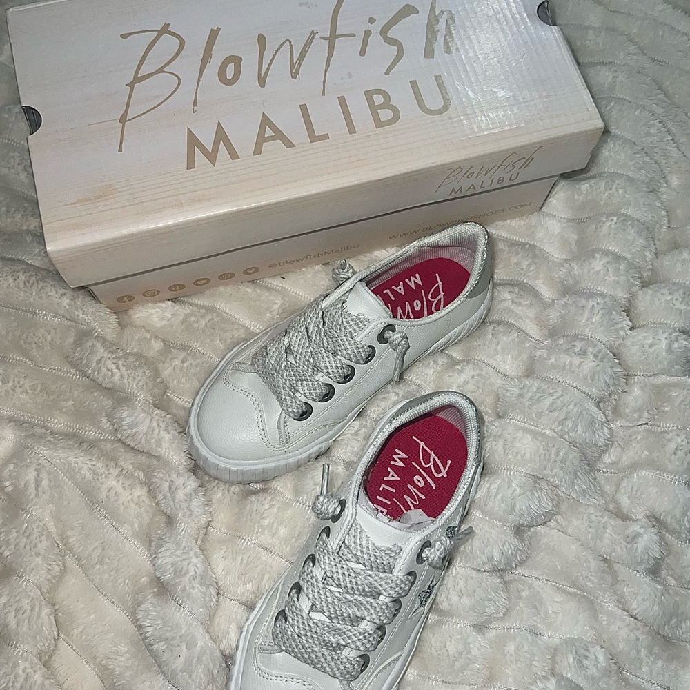 Blowfish Kids White Malibu Size 11 Sneakers